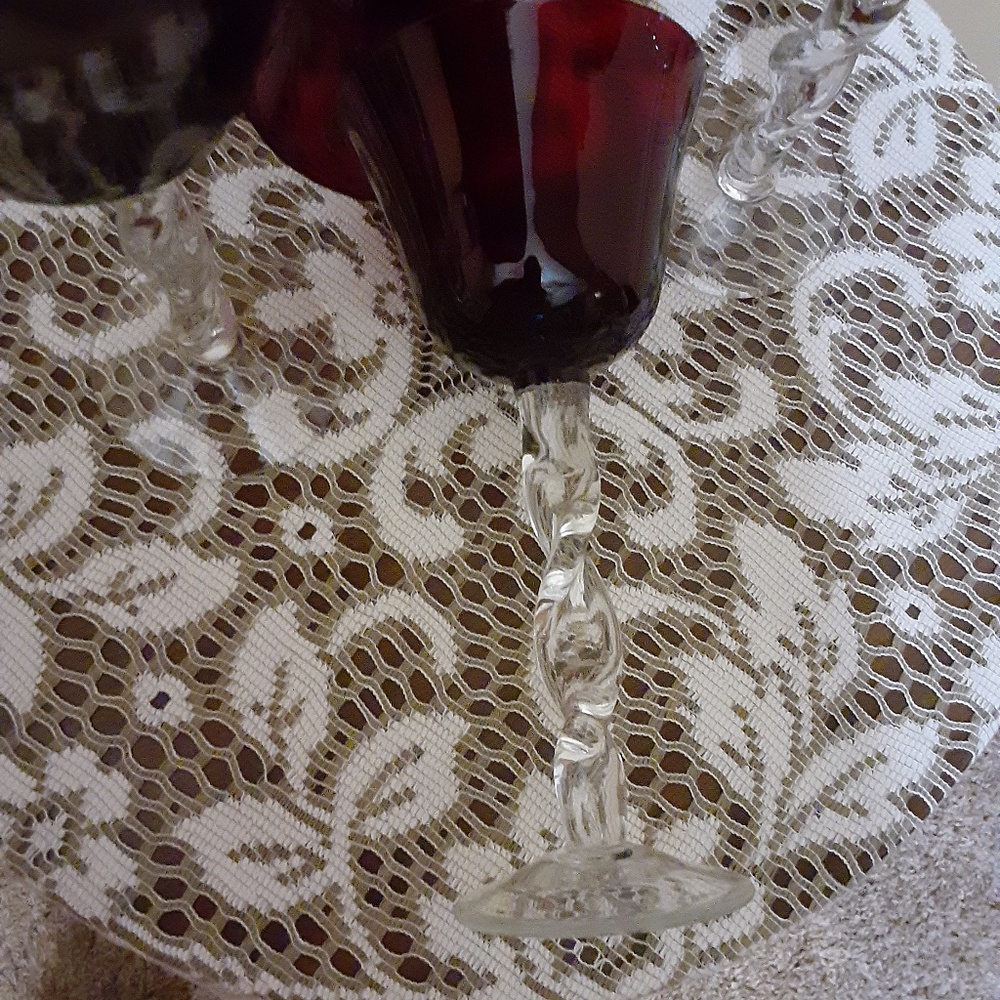 Four Ruby Red Crystal Wine Glasses - Picture 4 of 8